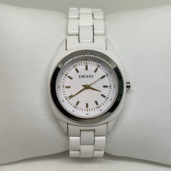 Dkny women watch 31mm white silver tone ny4925 Quartz analog WR 7” running - Picture 1 of 7